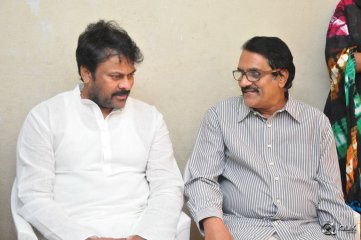 Celebrities Pay Homage To Edida Nageswara Rao